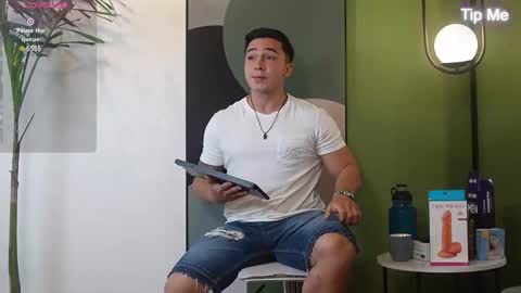 Snapshot of hunk_ryan chatting on February 12, 2025, 12:33 pm hunk_ryan online show from February 12, 2025, 12:33 pm