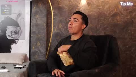 Snapshot of hunk_ryan chatting on December 3, 2025, 12:14 pm hunk_ryan online show from December 3, 2025, 12:14 pm