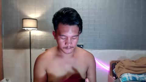 hunkylloyd online show from February 3, 2026, 6:22 am