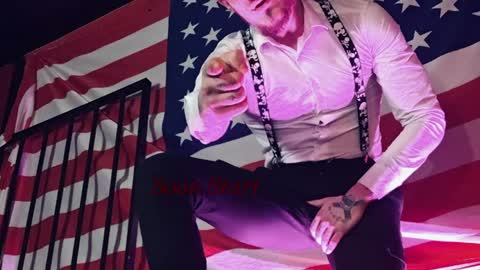 Snapshot of hunkytime chatting on June 5, 2026, 11:27 am I AM NOT A DIRECTOR I AM THE BOSS KINGDADDYSIRSTR8ALPHAMASTER online show from June 5, 2026, 11:27 am
