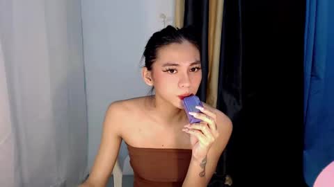 hunkyzeus online show from December 24, 2024, 3:38 am