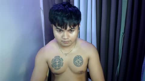 hunkyzeus online show from June 19, 2026, 10:46 pm