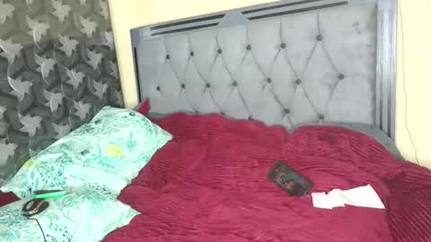 hunsweetpie online show from March 8, 2026, 7:01 am