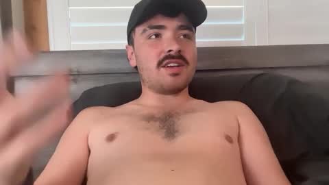 Snapshot of hunterbentleyy chatting on September 17, 2025, 9:27 pm Hunter online show from September 17, 2025, 9:27 pm