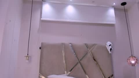 hunterheat_ online show from October 22, 2025, 11:43 am