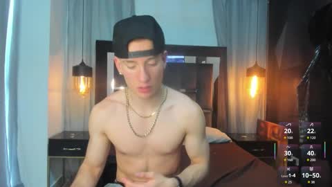 hunterheat_ online show from December 13, 2025, 7:53 pm