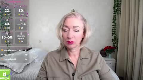 Snapshot of hunters_woman chatting on November 5, 2025, 12:32 am Irena online show from November 5, 2025, 12:32 am