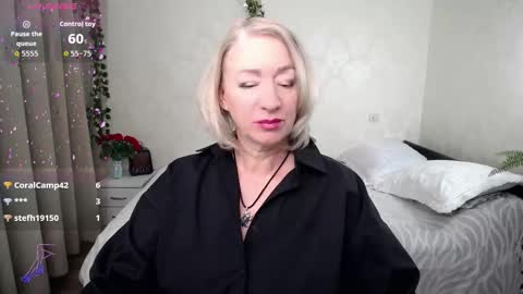 Snapshot of hunters_woman chatting on November 23, 2025, 1:49 am Irena online show from November 23, 2025, 1:49 am