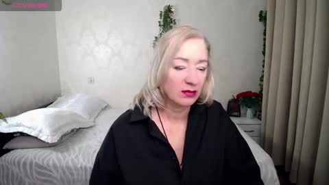 Snapshot of hunters_woman chatting on February 3, 2026, 2:53 am Irena online show from February 3, 2026, 2:53 am