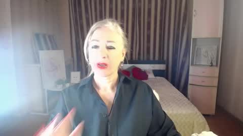 Snapshot of hunters_woman chatting on February 15, 2026, 7:51 am Irena online show from February 15, 2026, 7:51 am