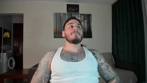 Snapshot of huntyourheart94 chatting on December 29, 2024, 6:05 pm huntyourheart94 online show from December 29, 2024, 6:05 pm