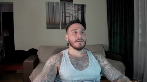 Snapshot of huntyourheart94 chatting on January 17, 2025, 8:55 pm huntyourheart94 online show from January 17, 2025, 8:55 pm