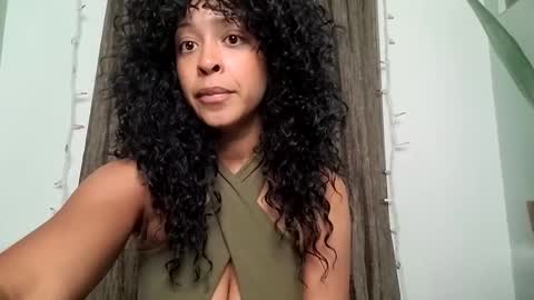 Goddess Hunyy online show from December 10, 2024, 9:43 pm