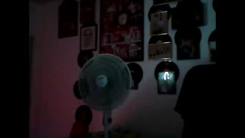Snapshot of hurtadodirector chatting on May 26, 2026, 6:42 am hurtadodirector online show from May 26, 2026, 6:42 am