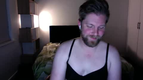 Snapshot of husheddesire chatting on September 15, 2025, 4:07 pm Em. online show from September 15, 2025, 4:07 pm