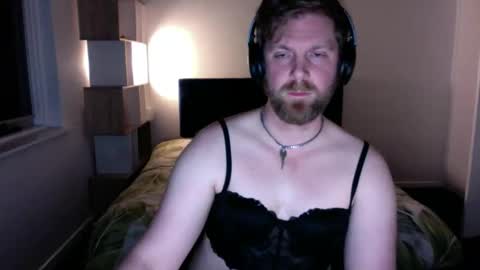 Snapshot of husheddesire chatting on September 17, 2025, 5:47 pm Em. online show from September 17, 2025, 5:47 pm