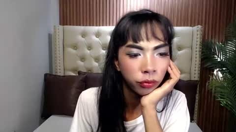 huxley_elenoise online show from July 5, 2026, 10:28 pm