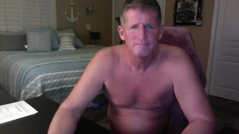 hvacstud4 online show from December 1, 2025, 12:48 am