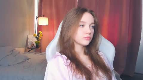 Snapshot of hwadwellingham chatting on July 3, 2026, 7:15 am Lily online show from July 3, 2026, 7:15 am
