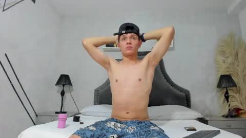 Snapshot of hydan_ chatting on June 8, 2026, 10:10 pm hydan_ online show from June 8, 2026, 10:10 pm