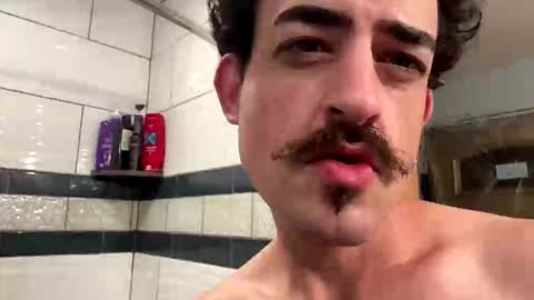 hydrakinglaser online show from November 2, 2025, 8:39 am