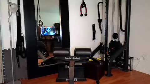 Mr. Frost online show from December 31, 2024, 11:39 pm