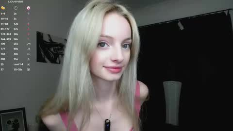 Kate online show from October 18, 2025, 2:51 pm