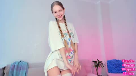 Snapshot of hypnoootic chatting on May 15, 2026, 7:37 am Jenny online show from May 15, 2026, 7:37 am