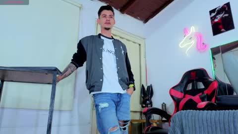 kelvis online show from April 20, 2026, 1:52 am