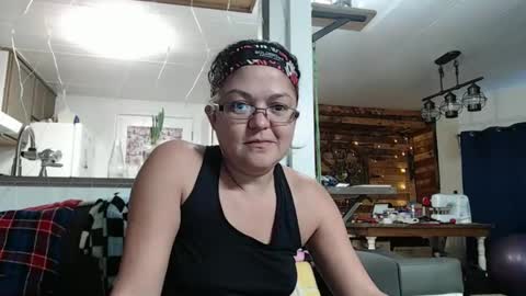 ShortStuff online show from January 25, 2025, 9:04 pm