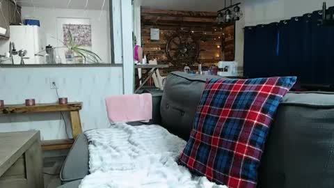 ShortStuff online show from February 9, 2025, 9:17 pm