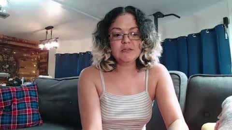 ShortStuff online show from February 12, 2025, 10:04 pm