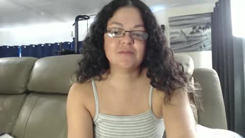 Snapshot of i_fetishize_u chatting on March 4, 2026, 2:45 pm ShortStuff online show from March 4, 2026, 2:45 pm