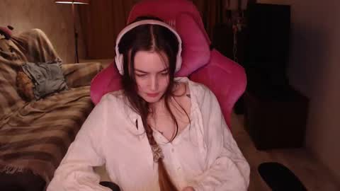Snapshot of i_love_icecream chatting on December 20, 2024, 1:00 pm elisabeth online show from December 20, 2024, 1:00 pm