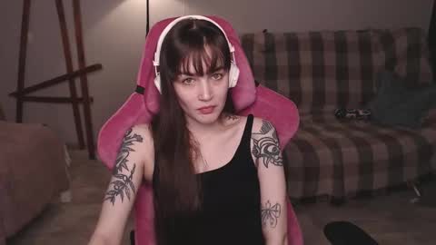 elisabeth online show from November 21, 2025, 12:48 pm