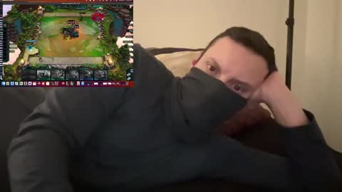 i o ro online show from December 18, 2024, 6:32 am