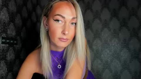 Snapshot of iam_blake chatting on November 29, 2025, 6:44 pm Blake online show from November 29, 2025, 6:44 pm