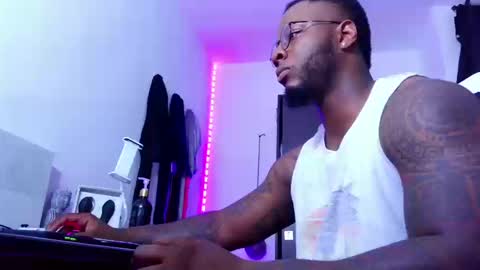 Snapshot of iam_hotbbc chatting on September 11, 2025, 1:49 am Mr H Independent model online show from September 11, 2025, 1:49 am