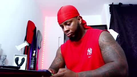 Snapshot of iam_hotbbc chatting on September 13, 2025, 3:28 am Mr H Independent model online show from September 13, 2025, 3:28 am