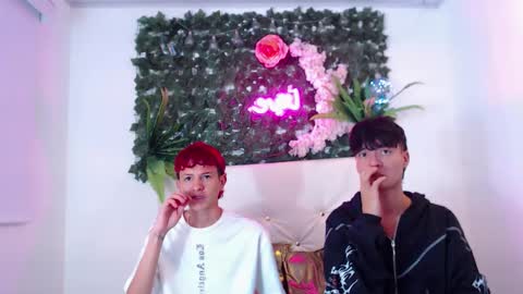 iam_lukas__ online show from November 2, 2025, 4:04 am