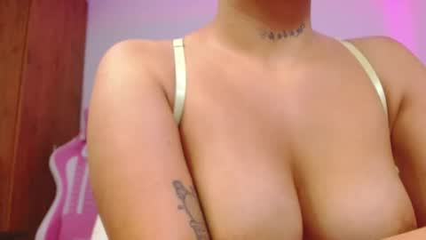 Snapshot of iam_salomex chatting on October 17, 2025, 9:34 am Salo online show from October 17, 2025, 9:34 am