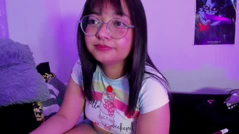 Snapshot of iam_zoechan chatting on December 10, 2024, 11:00 am Zoe 3 online show from December 10, 2024, 11:00 am