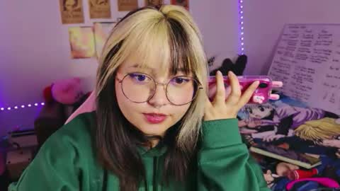 Zoe 3 online show from April 11, 2026, 1:21 am