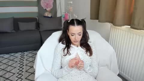 Baby Gal online show from April 20, 2026, 7:00 am