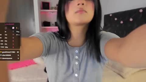 Snapshot of iamjulietaa chatting on January 1, 2025, 8:35 am online show from January 1, 2025, 8:35 am