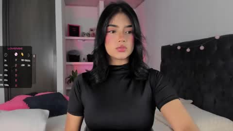 Snapshot of iamjulietaa chatting on January 15, 2025, 4:47 am online show from January 15, 2025, 4:47 am