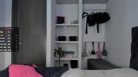 Snapshot of iamjulietaa chatting on February 17, 2025, 6:37 pm online show from February 17, 2025, 6:37 pm