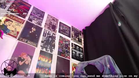 Snapshot of iammari_ chatting on December 10, 2024, 5:17 am Mari online show from December 10, 2024, 5:17 am