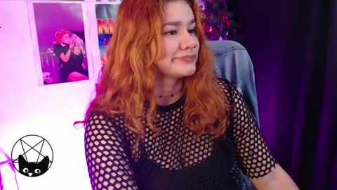 Snapshot of iammari_ chatting on January 6, 2025, 2:58 am Mari online show from January 6, 2025, 2:58 am