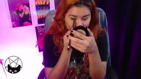 Snapshot of iammari_ chatting on January 9, 2025, 12:03 am Mari online show from January 9, 2025, 12:03 am